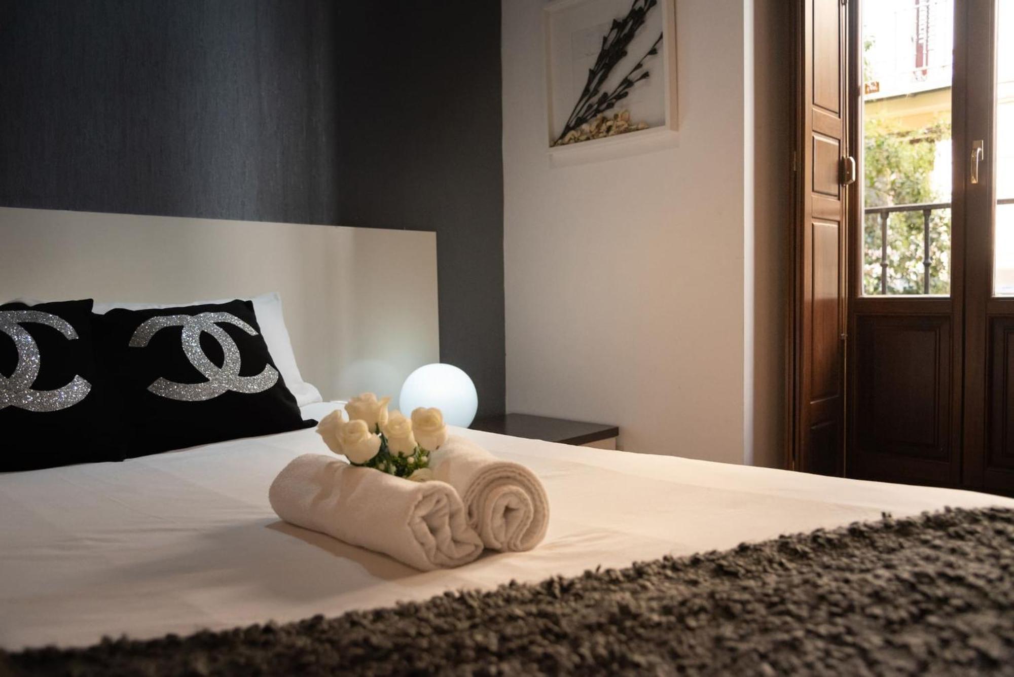 Apartamentos Day Madrid San Antonio Centro Gran Via Sol Malasana Eksteriør bilde