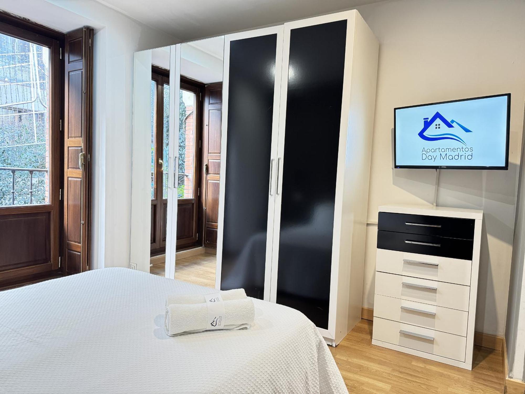 Apartamentos Day Madrid San Antonio Centro Gran Via Sol Malasana Eksteriør bilde